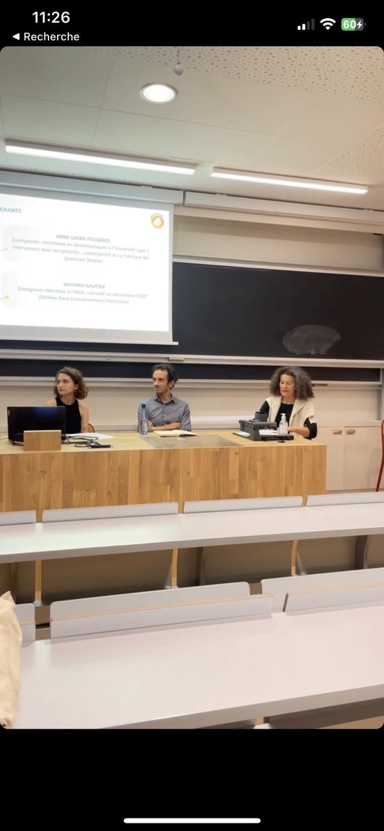 EisoImst's tweet image. Bonjour à tous ! 
Notre masterclass, qui a commencé aujourd&apos;hui, a pu voir déjà passé le thème des déchets en laboratoire 🗑️🧪 On continue la matinée avec Action Collective ! 
Pour nous rejoindre en ligne  : m.twitch.tv/Master_imst_ei…