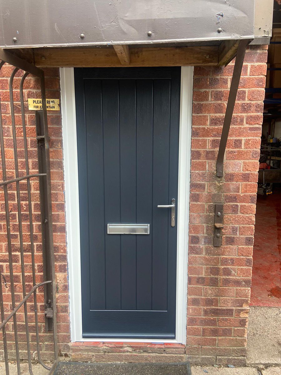 Today’s fabulous transformation in #stafford #staffordshire #compositedoors #solidtimbercore #home #homedesign #homedecor #newbuild #newhome #highsecurity @abs_secure 
We love it ❤️@EnduranceDoors @GaryRocal