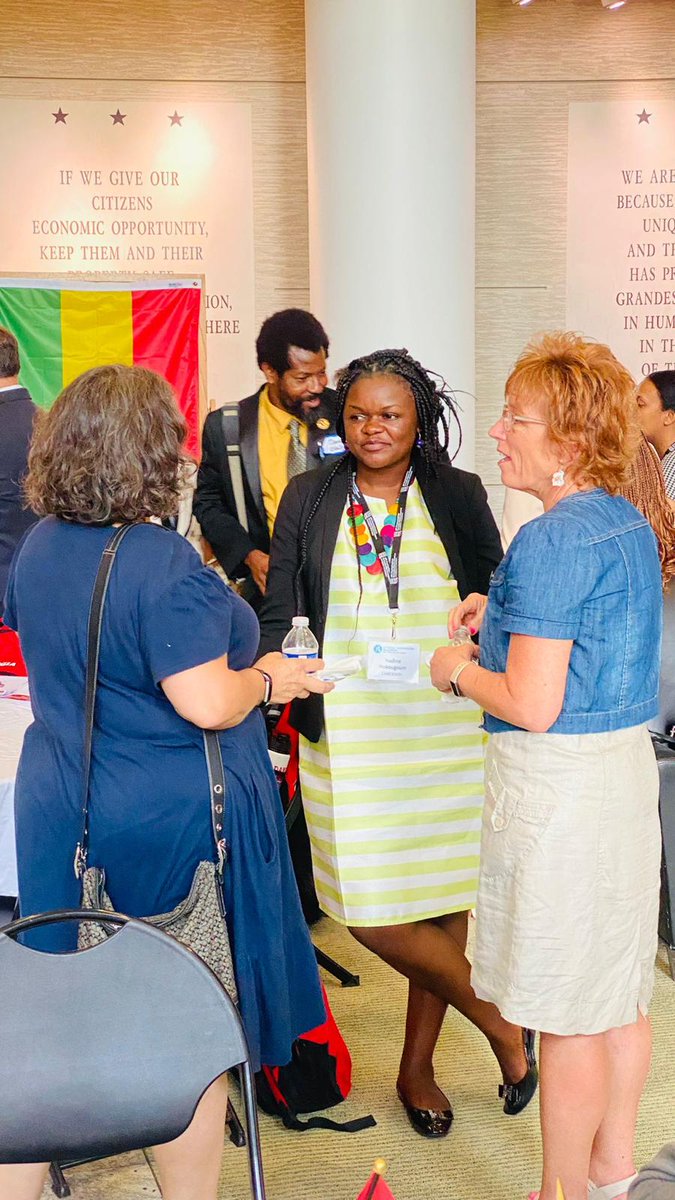 Nadine_Mek's tweet photo. My first gift from the MWF Cameroon Mandela Washington Fellows is a children Book 🤩🤩🤩
"What Do You Do With An Idea ?" is the title ❤️
My Mentor received it Many Years ago during one of her award. 👌
Stay tuned!
#MandelaFellow
#YaliCamer2023
#Mwina https://t.co/63XrBHwob8
