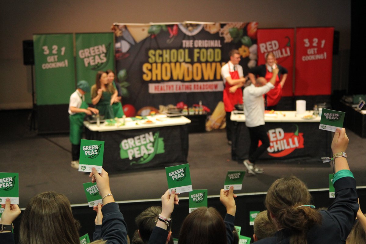 The heat was on to cook the healthiest, most delicious balanced meal possible in just 15 minutes!

Chef Ben bought The Healthy Eating Roadshow to Writhlington to teach students about making healthy food choices. 

<a href="/SchoolFoodShow/">The School Food Showdown</a>
