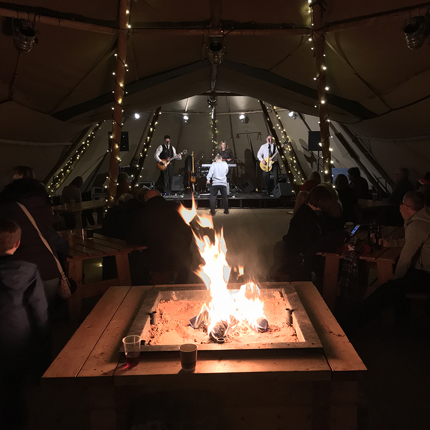 🎪 Experience the magic of an Event in a Tent! ✨ Transform your wedding or special occasion into a breathtaking celebration with our exquisite marquees. From Cheshire to your heart's desire, we create unforgettable moments in stunning outdoor settings. 🌳💍