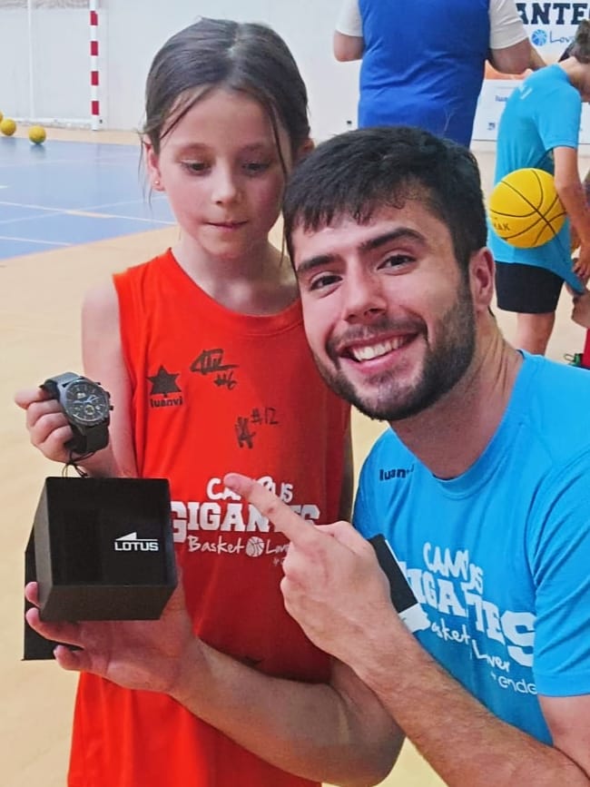 Las visitas en los #CampusGigantes para nosotros siempre van en hora.

Y con 𝗟𝗼𝘁𝘂𝘀, podemos tener todo controlado.

¡Gracias por formar parte de nuestra familia y de esto regalazos para nuestros invitados!