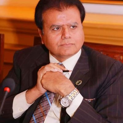 UstadrahiS's tweet photo. منهنجي مرحوم والد صاحب سعيد ميمڻ (شاعر ۽ پرائمري استاد) کي ست سال گذري چڪا آهن پر منهنجي والده جا  جائز ڪم حل نہ ٿي سگهيا آهن توھان سان ٻہ سال پھريون  رابطو ٿيو  پر هاڻي نہ ڪال اٽينڊ پئي ٿئي  اڪبر صاحب توھان سيڪريٽري تعليم بعد ۾ پهريان اديب آھيو 
دانش سعيد ميمڻ
@AkbarLaghari5 https://t.co/tSMx6HaqRd