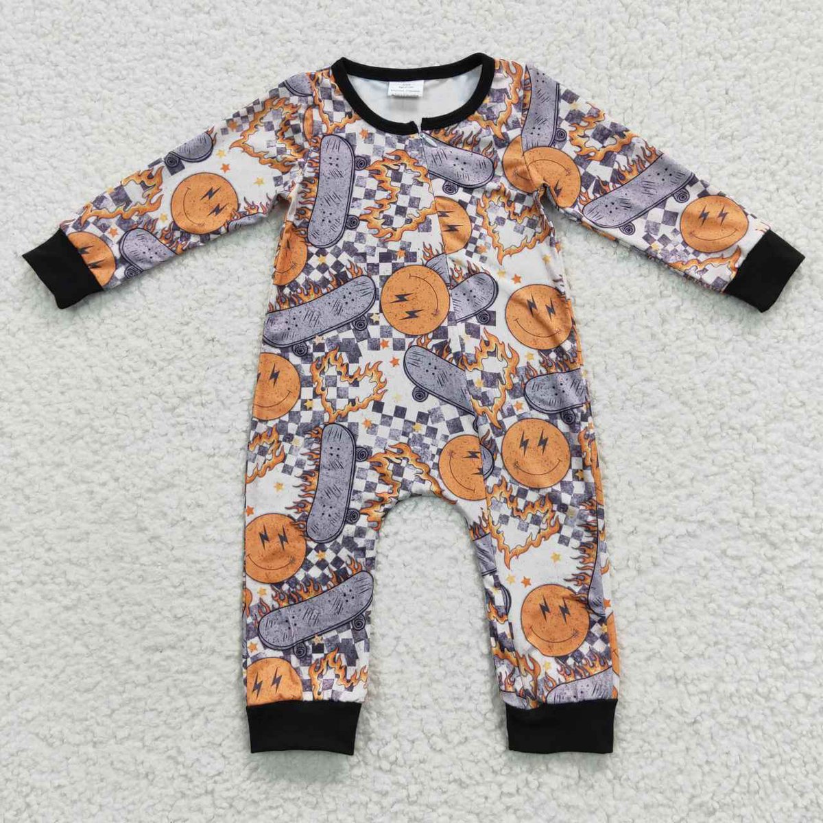 AnnAbel40330535's tweet image. Kids grey plaid simling face skateboarding zipper romper
#skateboarding #infantromper #babyboysclothes