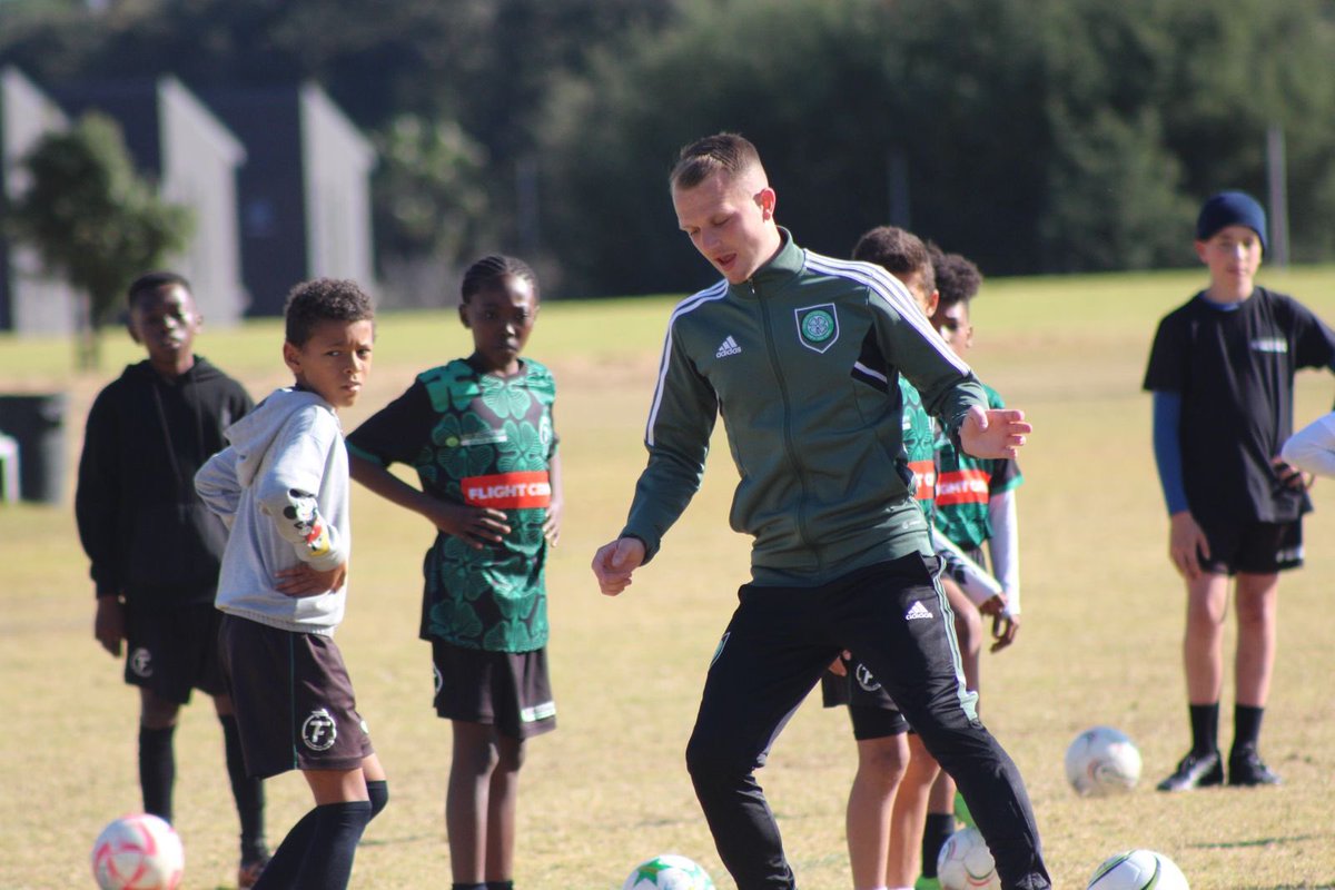 CelticSocAcad's tweet image. 🍀🇿🇦 Day 4 of an excellent week so far in Johannesburg with @transition_fc 🙌🏻

Today players focused on counter attacking all over the pitch &amp;amp; general attacking transition principles. Real improvement starting to show! 🍀

#CelticFC #TransitionFC