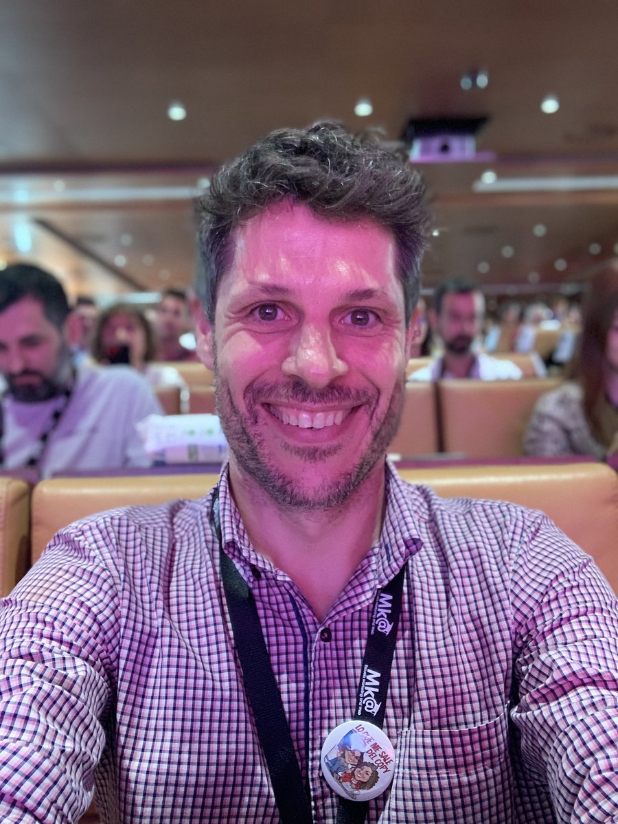 SantiAlcoriza's tweet image. Santi Alcoriza. No cené. Especialista en Publicidad online y estrategia. #DSMValencia