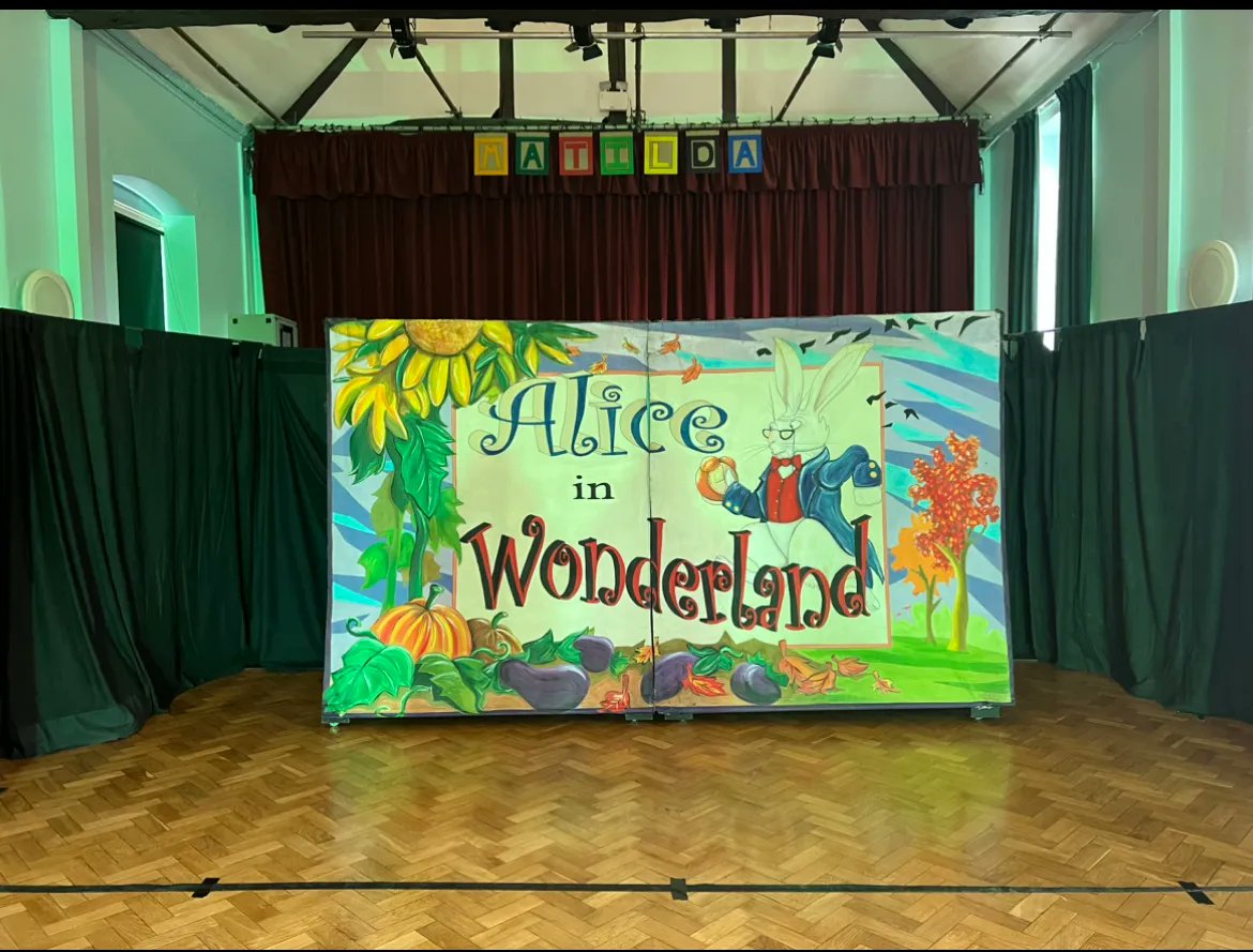 Leighton Middle School (@leighton_middle) on Twitter photo 🎩 Alice in Wonderland performance! 🎩
Our Y6 and Y7 pupils were lucky enough to watch a performance of Alice in Wonderland from <a href="/mandmtheatrical/">M&M Theatrical Prod</a> yesterday! The performance was fantastic and the children loved being able to interact with the cast!
<a href="/lmsheadteacher/">Head Teacher @ LMS</a> @phouseba 🎩 Alice in Wonderland performance! 🎩
Our Y6 and Y7 pupils were lucky enough to watch a performance of Alice in Wonderland from <a href="/mandmtheatrical/">M&M Theatrical Prod</a> yesterday! The performance was fantastic and the children loved being able to interact with the cast!
<a href="/lmsheadteacher/">Head Teacher @ LMS</a> @phouseba