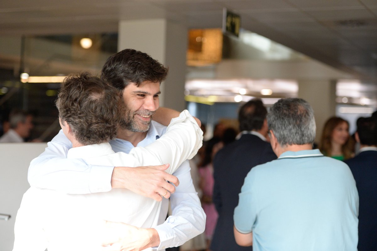CBRE_es's tweet photo. Ayer celebramos nuestro encuentro anual #CBREalumni en nuestras oficinas de Madrid.
¡Es un verdadero placer volveros a ver a todos! Y recordad: 💚 si una vez fuisteis verdes, siempre seréis verdes.
#ONECBRE https://t.co/H8FNzJjSw9
