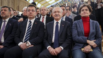 CHP'yi dizayn etmeye kalkmak, buna da içerden fırsat verecek zemin oluşturmak çok yanlış..."

"Kimse CHP'ye gömlek biçmeye kalkmasın" " Kılıçdaroğlu olmasaydı ne ben, ne de İmamoğlu  profili başkan olmazdı !"

#CHP
#yerelsecimehazirlık