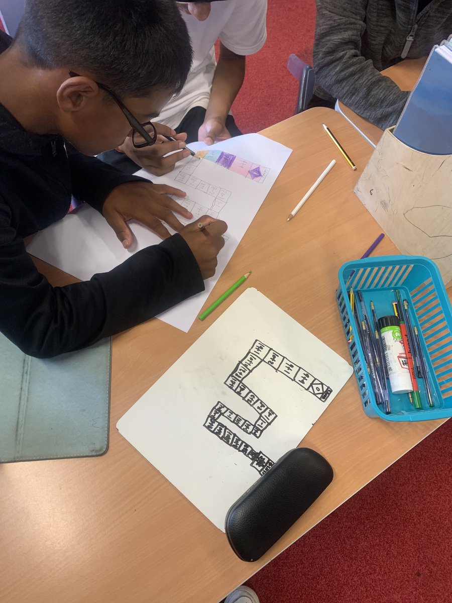 MathsManorfield's tweet image. Our year 6&apos;s have been working hard to create their own dice games ready to share with KS1! Loving this #MathsWeekLDN
