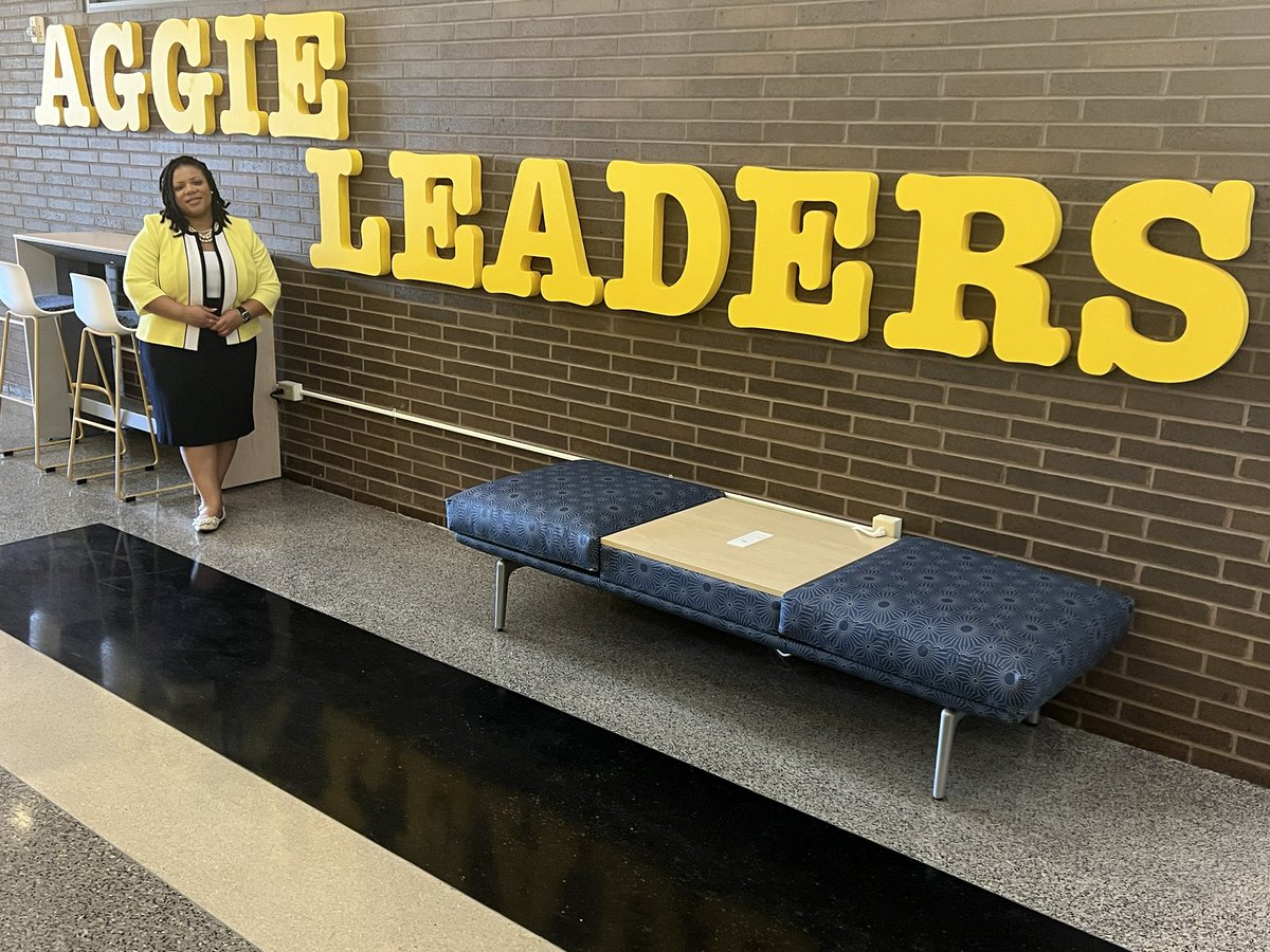GeleanaAlston's tweet photo. With great humility, it is my honor to serve as Interim Department Chair for Leadership Studies and Adult Education at @ncatsuaggies. I am excited and thankful for this leadership opportunity. 
💙💛💙💛

@GrovesPrice 

#leadHERship
#aggiepride
#ncat https://t.co/etwC1qLevY