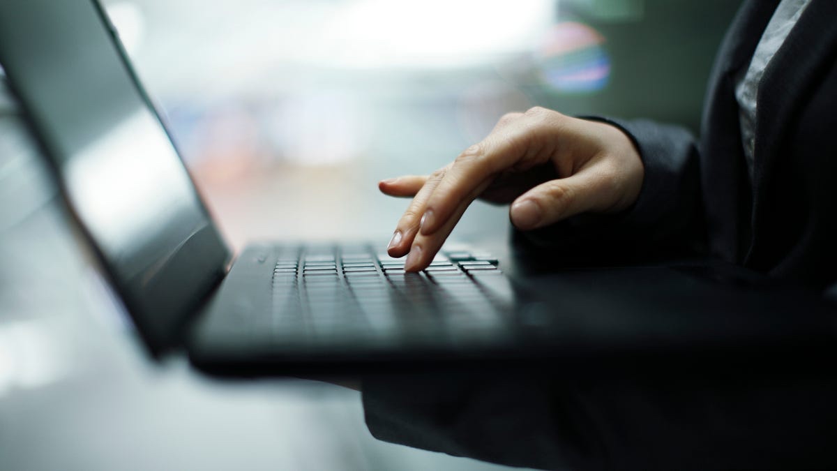 GlenGilmore's tweet image. Microsoft unveils first professional certificate for #generativeAI skills zd.net/3NU7Yda @ZDNET #promptengineer #ChatGPT #OpenAI #BardAI #Microsoft #FutureofWork #GenAI