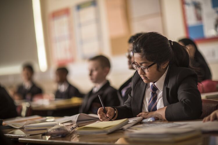 BritishCouncil's tweet image. 📣 Teachers - if you missed our World Refugee Day webinar &amp;amp; discussion on integrating young refugees, asylum seekers &amp;amp; displaced students into your school, good news, you can watch the recording here: bit.ly/42D8ukH
#EducationExchange #EduExch2023 #ConnectedByLearning