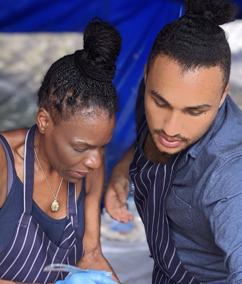 The Blue Room tweet media