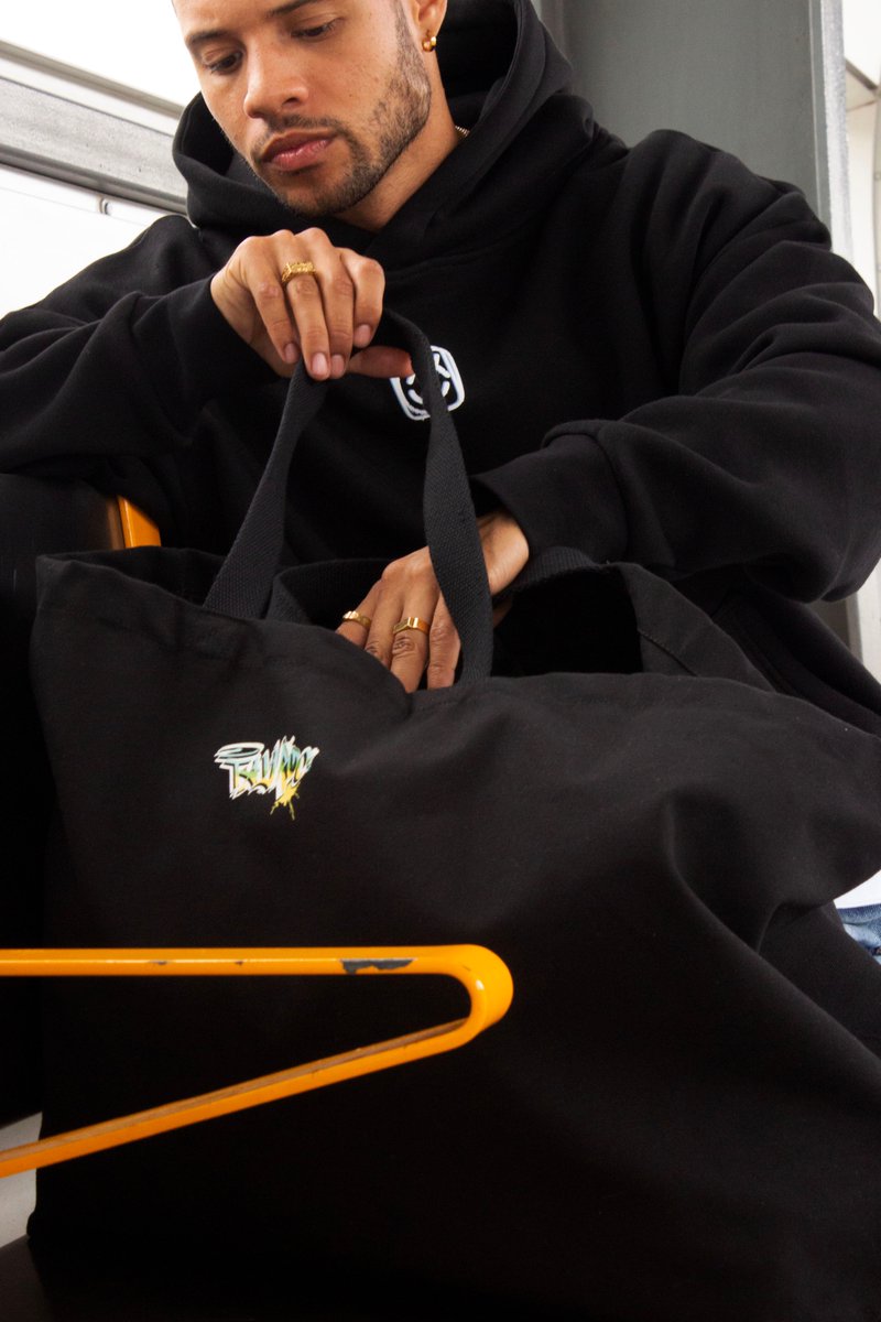 So our friends over at <a href="/TayrocWatches/">Tayroc</a> have just launched their first ever clothing collection &amp; we want to take a moment to just appreciate how SICK the graphics are 💥

Top tip in life: Support your friends always in all ways 🙌tayroc.com