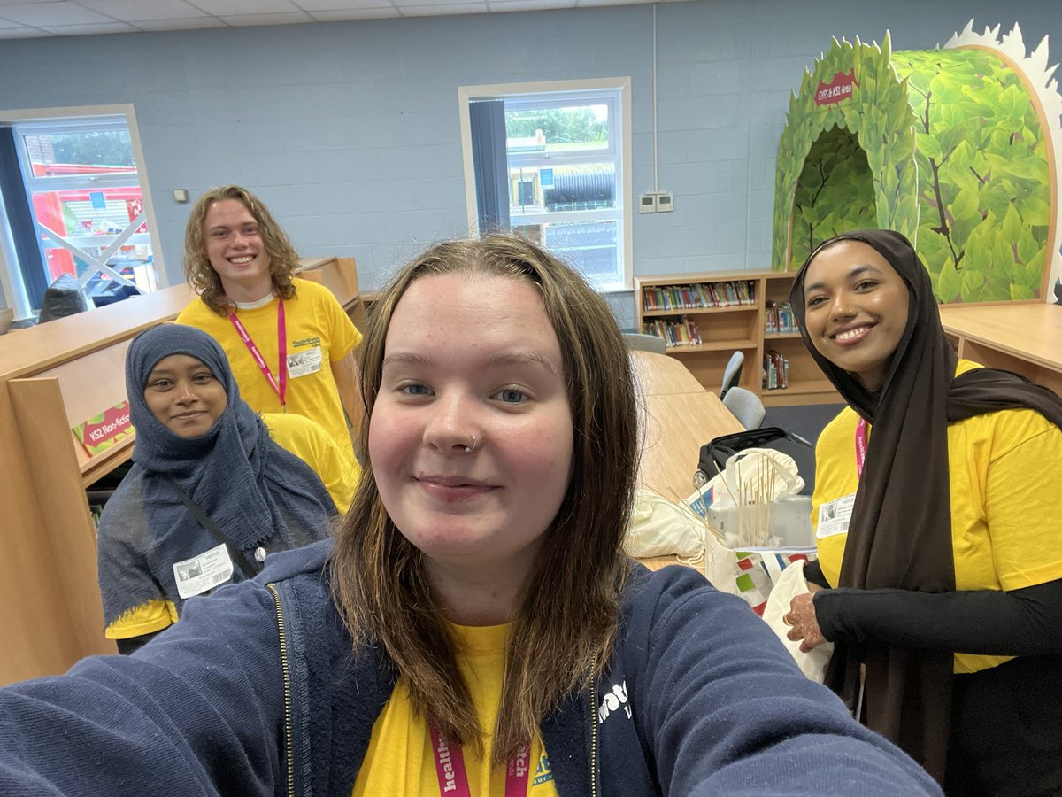 lilyamorgan13's tweet photo. Me, Rameesah, Ed and Parveen are at @StBartsCofE today, talking to Year 5 students about their oral health! They are now fully equipped with knowledge about how to look after their teeth, and it was good to hear their thoughts on the dentist! #TakeCareOfYourSmile #OralHealth https://t.co/wxttHiQiK7