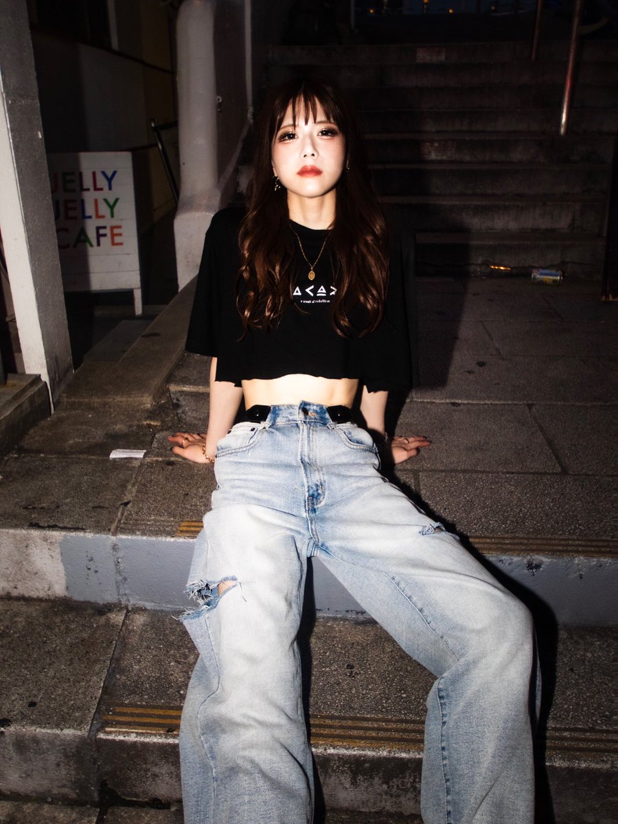 M_ai_jp's tweet photo. acor T-SHIRT 

color: black
size: L
cut off remake 

photo by: @Kaiya_14 

#acor 
#acrowdofrebellion https://t.co/AZtVbv9Sh8