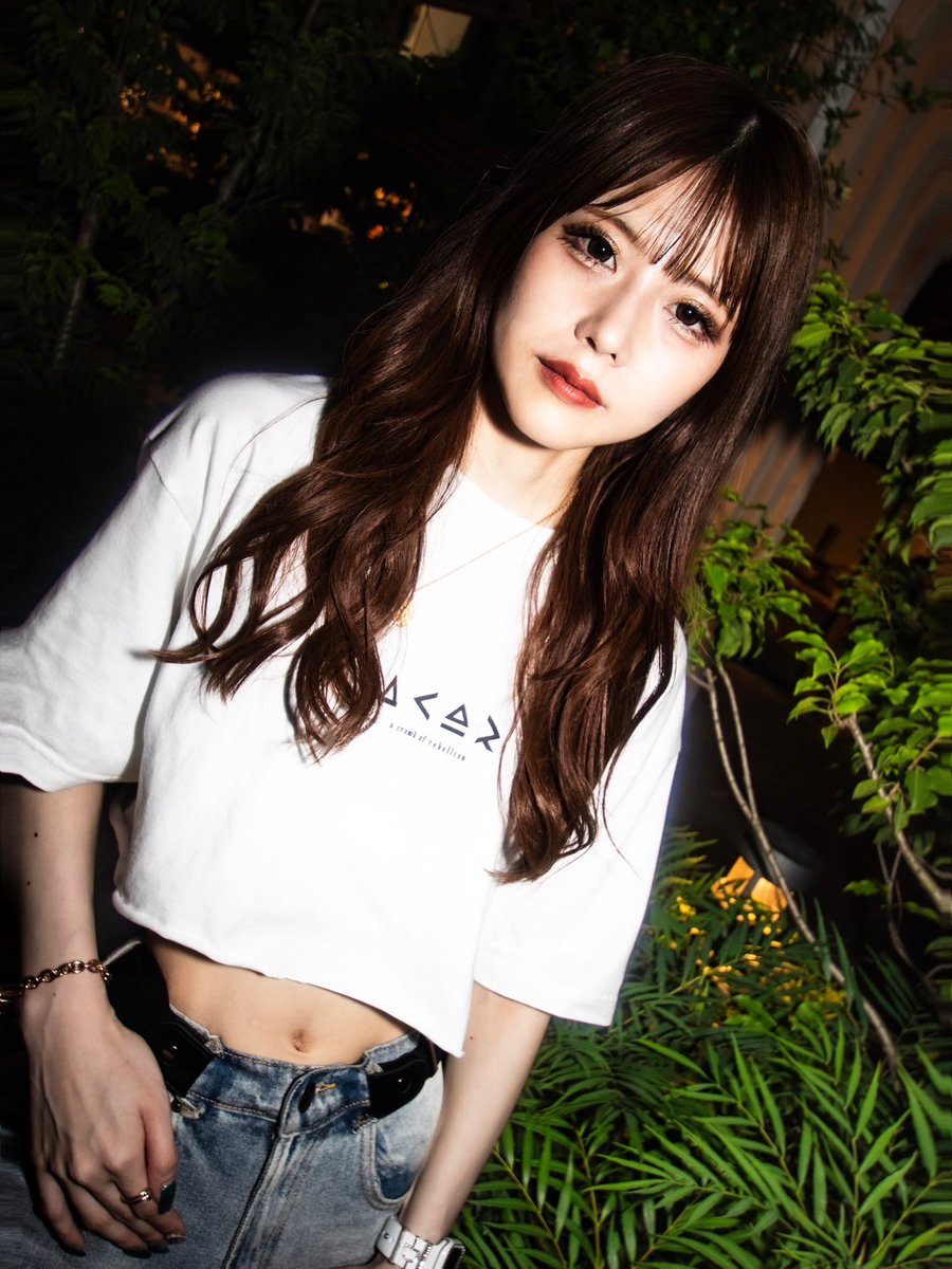 M_ai_jp's tweet photo. acor T-SHIRT 

color: white
size: L
cut off remake 

photo by: @Kaiya_14 

#acor 
#acrowdofrebellion https://t.co/Yq3mUxMtpC