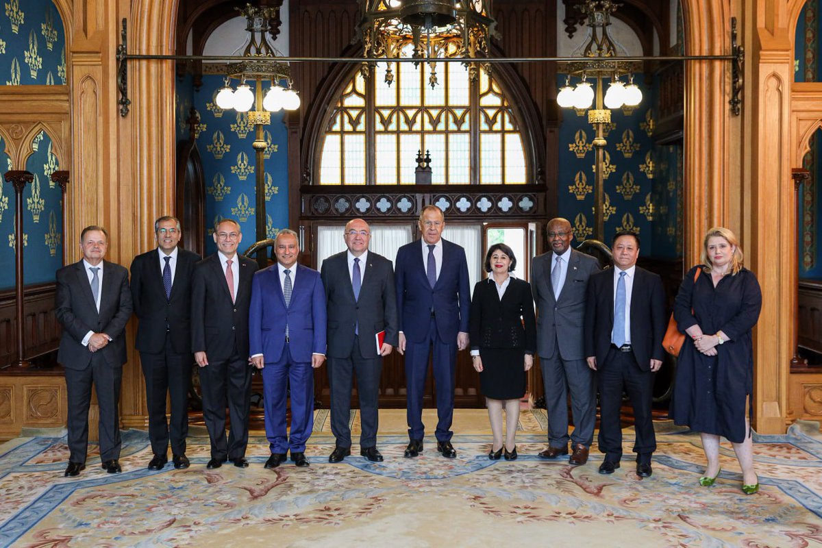 🇷🇺 On June 28, FM Sergey #Lavrov met with the Ambassadors of the #GlobalMajority, members of the #G20.

☝️ Destructive impact of illegitimate sanctions on the international development prospects, food & energy security was analysed during the meeting.