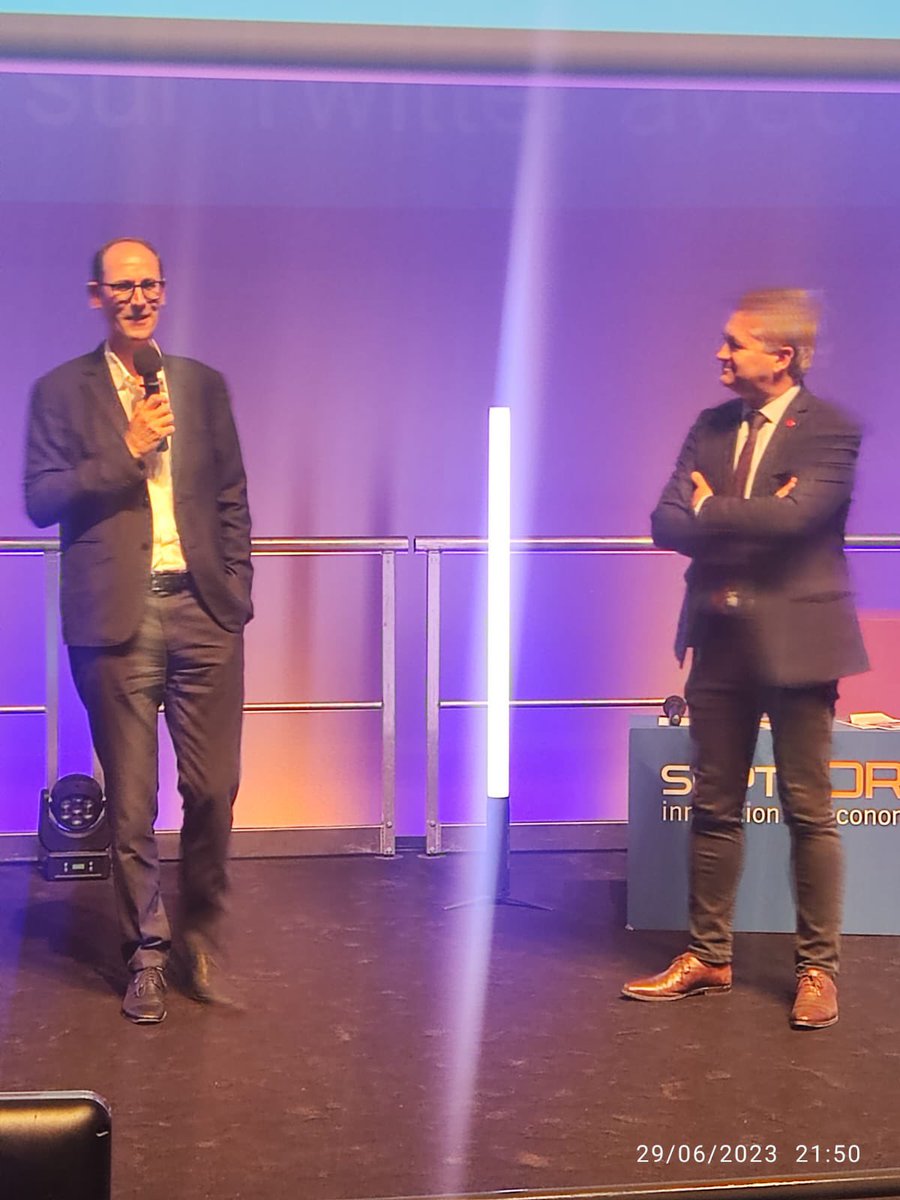 ThierryCotelle's tweet image. Au nom de @CaroleDelga remise prix spécial  @Occitanie à Georges GALEA Pdt  STEEL Électronique prouvant que l’industrie en général et spatiale en particulier est possible dans nos territoires notamment en #comminges merci à @ladepechedumidi pour l’organisation de ces #septuors.