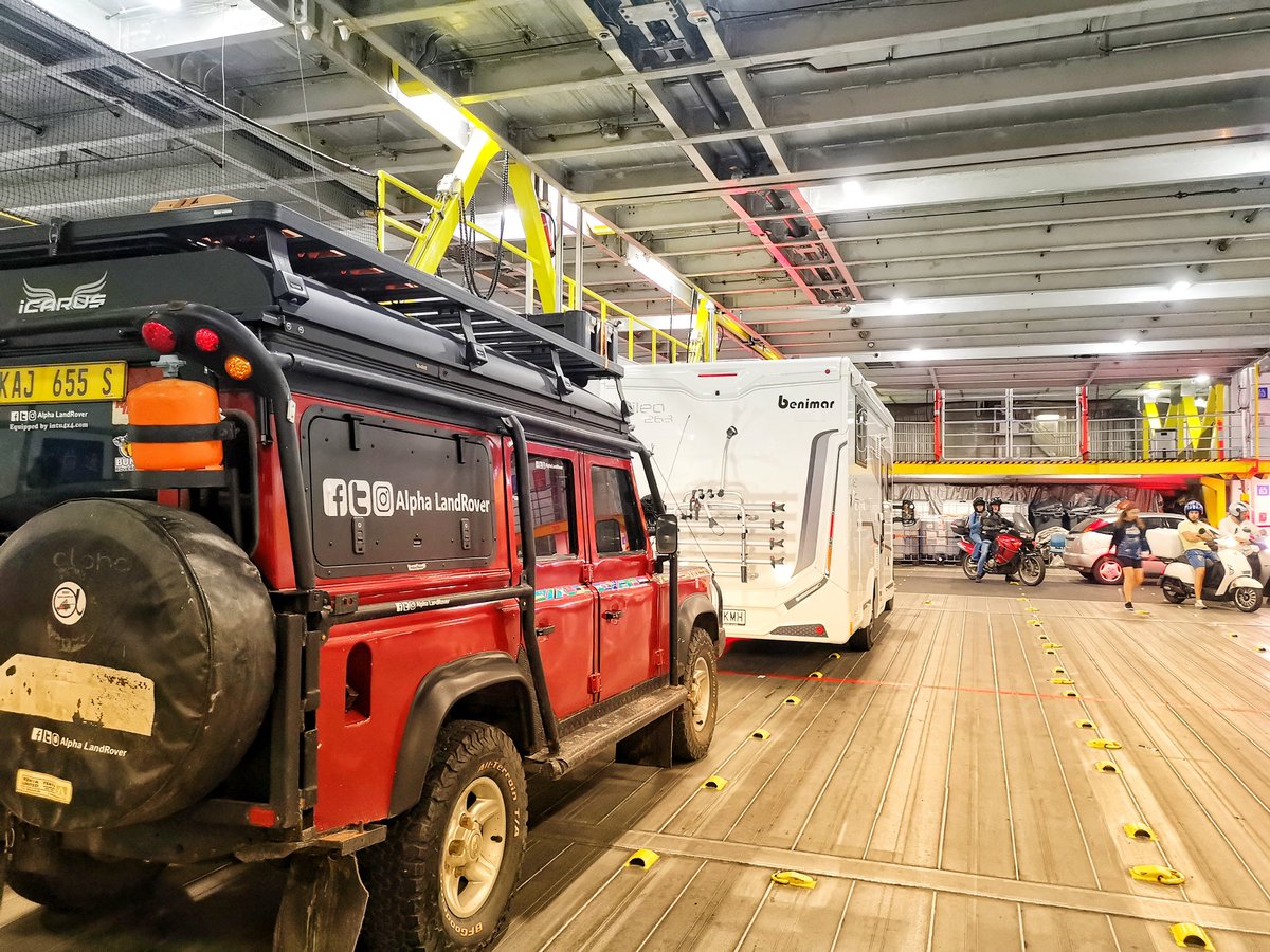 AlphaLandRover's tweet photo. Then crossed into Spain 🇪🇸
Yes, this is Live from Europe.

This solo exploration hasn't been easy.
->My pockets are empty... but..
->My heart is full 🙏

Looking for possible collabo/partnerships to see if we can fly the KE flag 🇰🇪 in Europe.

#KenyaToEurope 🚙
#AlphaLandrover https://t.co/keBZh8ejxL