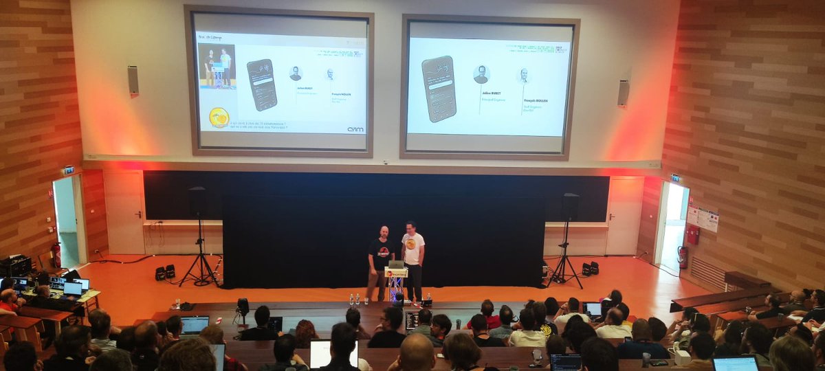 SNCFConnectTech's tweet image. En direct du @breizhcamp où nos experts @FrancoisN0 &amp;amp; @jburet prennent la parole pour faire un "ptit-REX" 🦖 sur l’approche #Monorepo. 

Popularisée par Google, Microsoft, Facebook &amp;amp; Twitter, elle propose un unique dépôt pour tous les applicatifs !