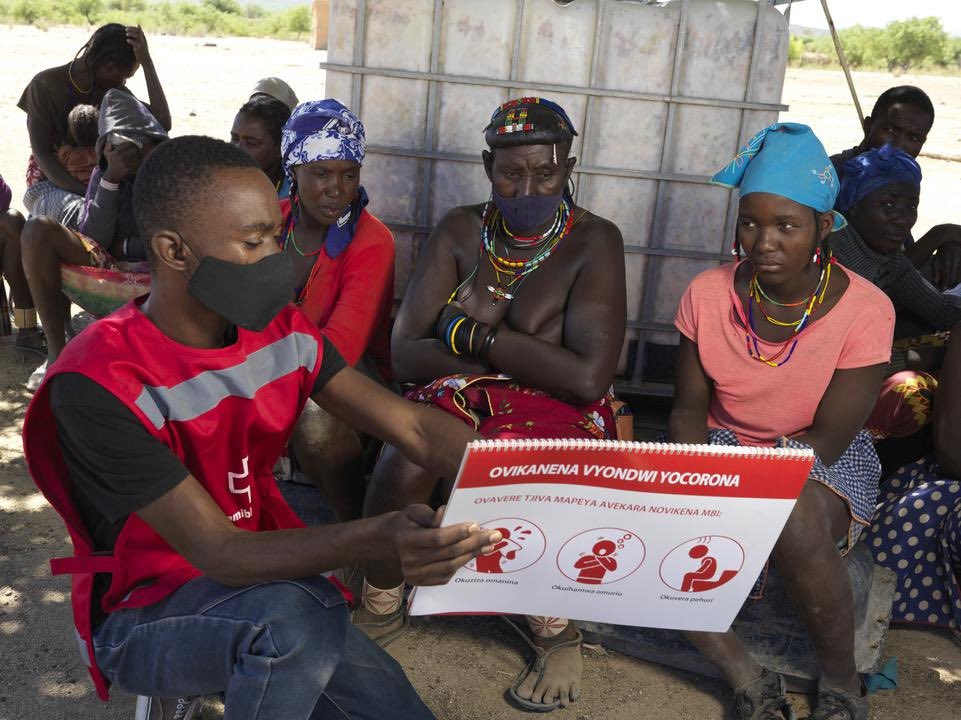 waltercotte's tweet photo. The COVID-19 pandemic showed the importance of Red Cross Red Crescent volunteers. Their tireless efforts support vulnerable communities. Let's recognize their contributions and inspire more to build resilient communities. 🌍🤲❤️ #LocalActors #Resilience #COVID19 https://t.co/Z0XvU7yGZl