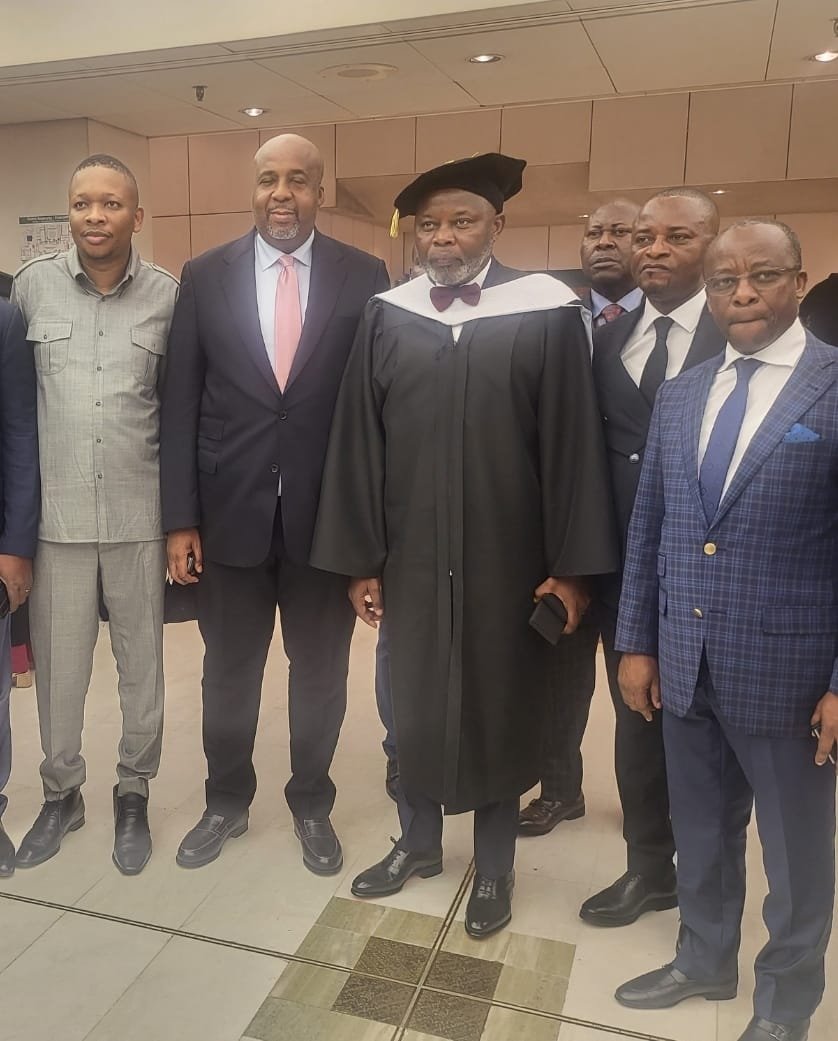 Dorénavant Dr. Vital Kamerhe... 

Mwalimu <a href="/BillyKambale1/">Billy Kambale</a> <a href="/Bibishe6/">Bibishe Pascaline N</a> <a href="/JeannotSiluhwe2/">Jeannot Siluhwere KIPUTSU</a>