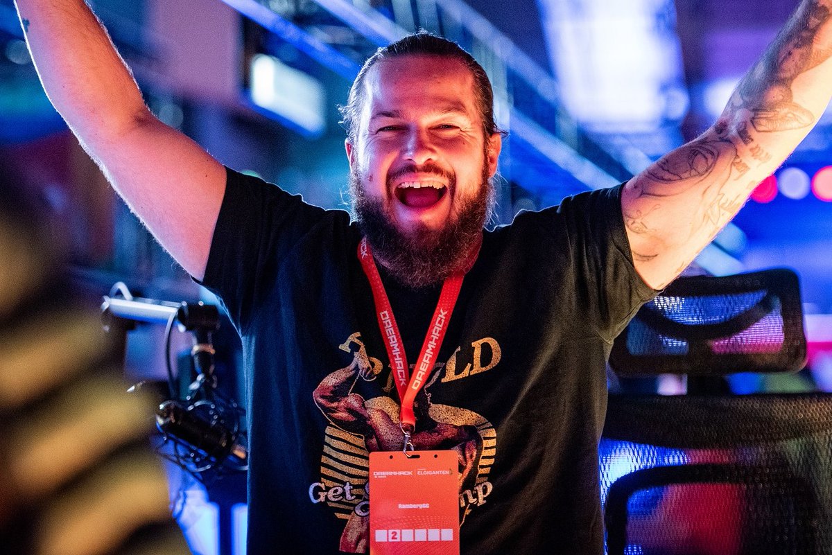 🚨🤘GIVEAWAY ALERT 🤘
We start today at 14:00 CET
🤘Win a copy of Diablo 4!
🤘Massive tickets during the stream if I survive D4 HC ala Chaos Mod <3 

To enter :
✅gleam.io/MdMoD/4xx-diab…
✅Visit twitch.tv/ramberggg @ 14:00-22:00 CET