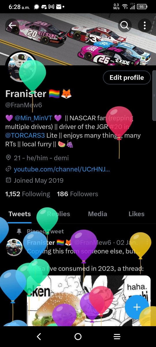 FranMew6's tweet photo. Woah what the heck why are there balloons on my Twitter profile today hee hee hoo ha https://t.co/Dfrgf7u0aL