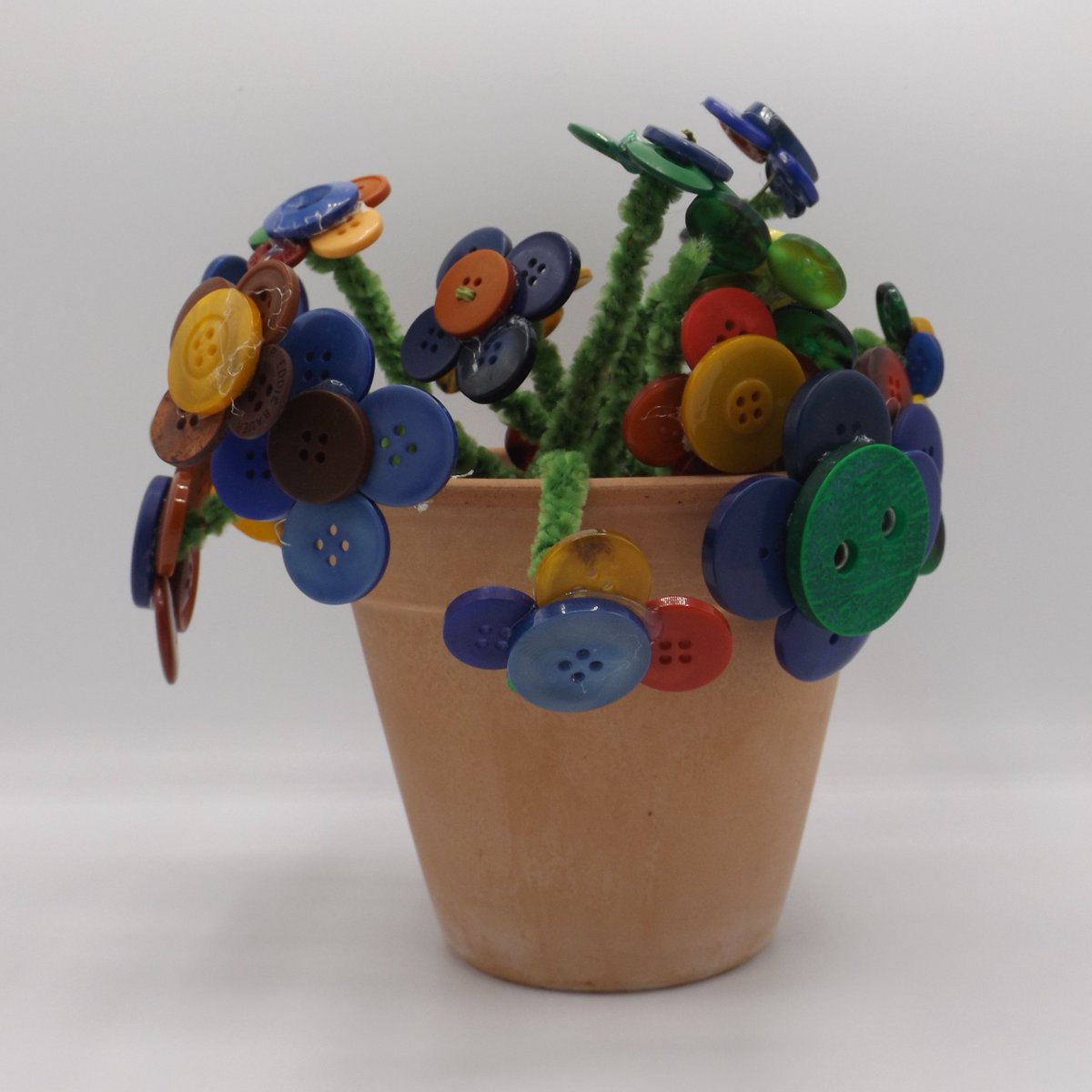 bevgrammarart's tweet image. More beautifully crafted work from year 7! Edward H, Charlie R, Dominic B, Kyle G have tackled #latchhooking #buttoncraft #glassmosaic and #papiermache