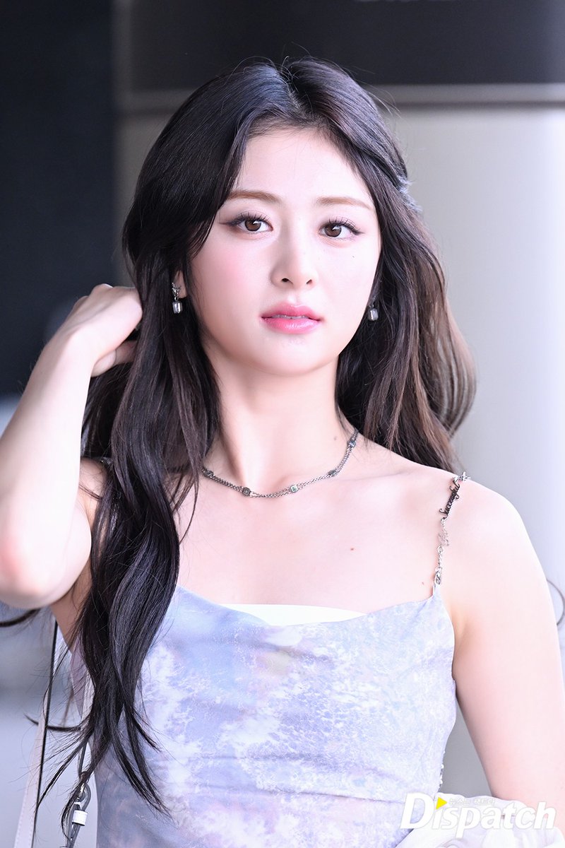 daily yunjin tweet media