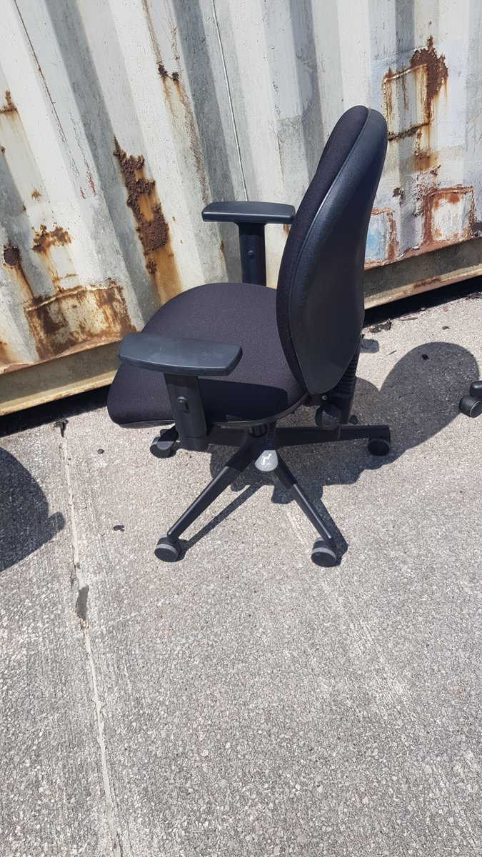 #Great #Used #office #chairs #available from @RandAOffice #interiordesign #manufacturer #madeinbritain #office #decor #officedecor #seating #chair #relax #breakroom #architecture #gresham @87Retweet
