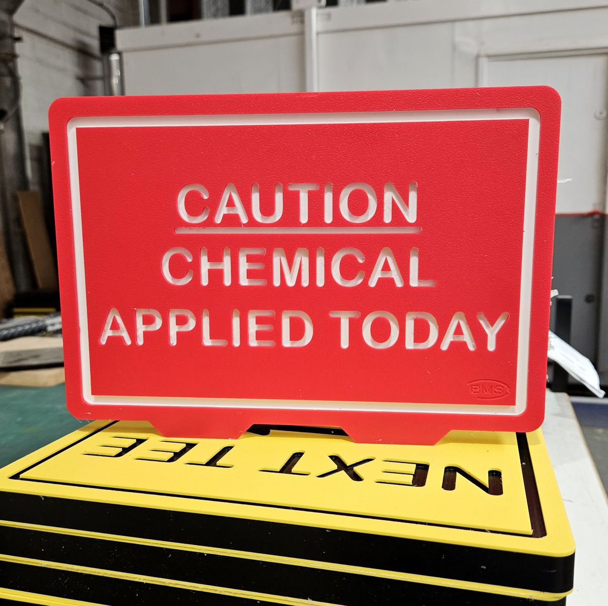 bmsproducts's tweet image. In-house precision at @bmsproducts. We produce durable, custom-engraved signs using advanced CNC machines. Tailor-made to your requirements for unique, long-lasting results. #BMS #CustomMade #EngravedSigns