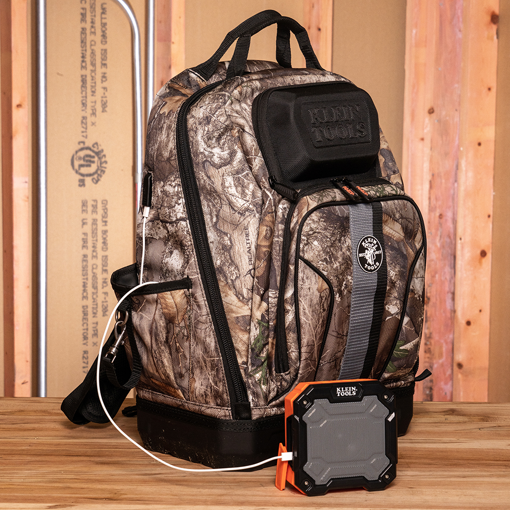 Klein Tools' TradesmanPro™ XL Camo Backpack features the REALTREE Edge® Camouflage Design, which blends perfectly year-round in a variety of habitats, and looks great on the jobsite too.

#kleintools #electricaltools #tools #elpmarketing #toolsofthetrade