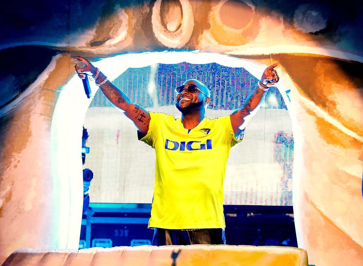 Cadiz_CFNG's tweet photo. 🎵 Alejandro Sanz, one of the best artists in the world, gave last year an amazing concert in our stadium 🏟️ 

😍 When will be yours at our home, @davido❓ https://t.co/BigtYWIovR