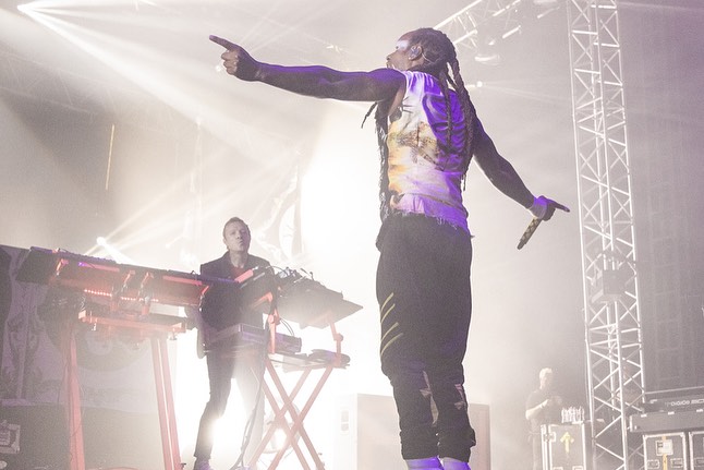 the_prodigy's tweet photo. Respect and love to all who came out to represent in Dublin
What an amazing night! Respect to ANDY C and crew 🔥
#theprodigy
#weliveforever
-
Photos by
Rahul Singh🔥🔥🔥 https://t.co/V5XhmKOljH