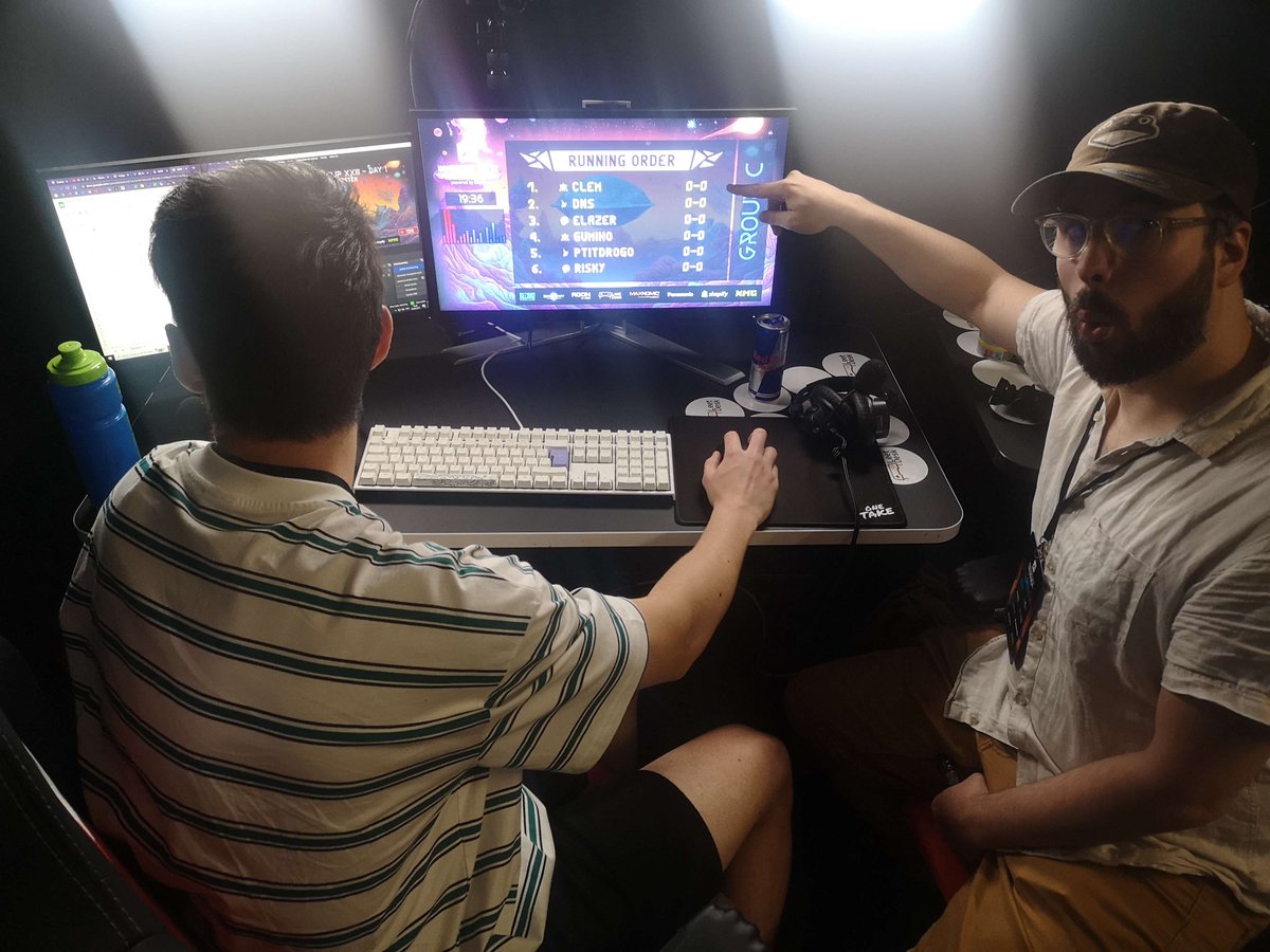 comeback_tv's tweet photo. LES AMIS C'EST LIVE ! Tout est prêt, l'équipe est en place pour ce marathon de 3 jours de fou !  

On start tout de suite avec Lambo vs Harstem

https://t.co/0BOoM5XKZB https://t.co/WO2gu12mDN