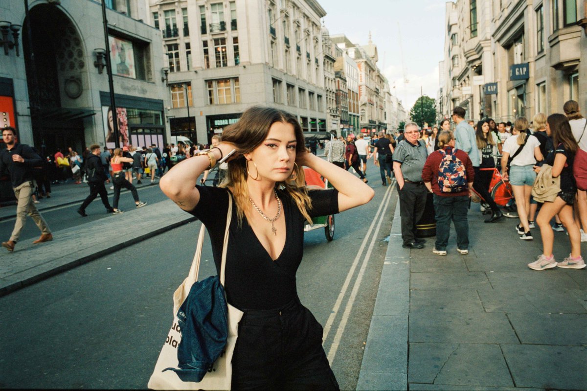 Leica_UK's tweet photo. Soaking up the candid chaos of Oxford Street in London this #LeicaFilmFriday with Hiroshi Tabata 🎞️ 

Camera: #LeicaM6 &amp; #LeicaMP
🔗 https://t.co/sWemQZAKD0 https://t.co/SXnddBLdHM