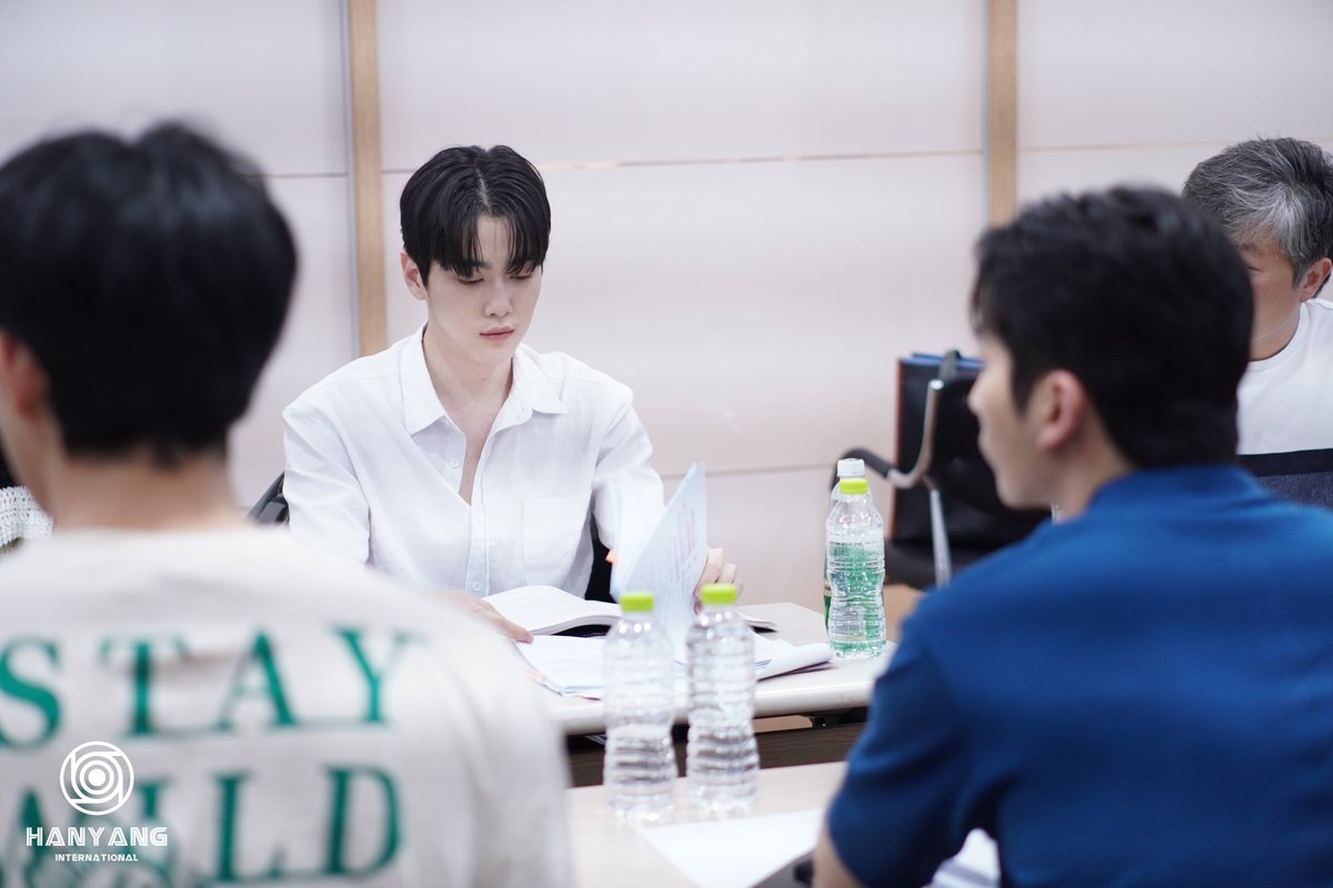 🎬The script reading was perfectly done. Everyone was having a great time during the reading, and gave it 100%. 

Stay tuned for gorgeous chaos of love drifting your way. Coming soon🎥

#WujuBakery #JeffSatur #BarcodeTin #Dion #Q #HanyangInternational