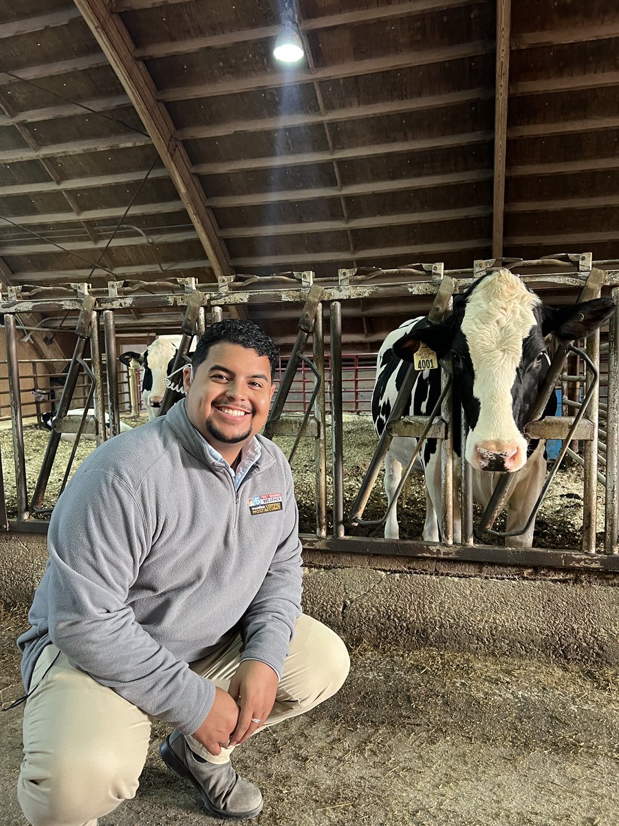 AdrianMyNBC5's tweet photo. #ThisMorning Got Milk? 🥛
In a new #ForecastingOurFuture we’re learning more about the impact of Heat Stress on Dairy Cows 🐮 .
Tune in to The Valley CW this morning for a closer look on how it could impact the industry along with prices at the grocery store💵. https://t.co/CBoorFQAuB