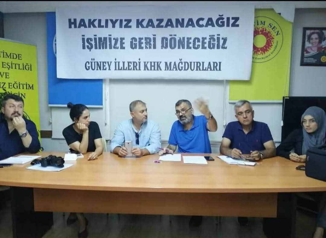 Haluk Savaş çok değerli bir insan olarak yaşadı ve bize çok şey öğretti.
Aramızdan ayrılalı 3 yıl oldu.
Onu ve mücadelesini hiç unutmayacağız 
#HalukSavaşıUnutmadık