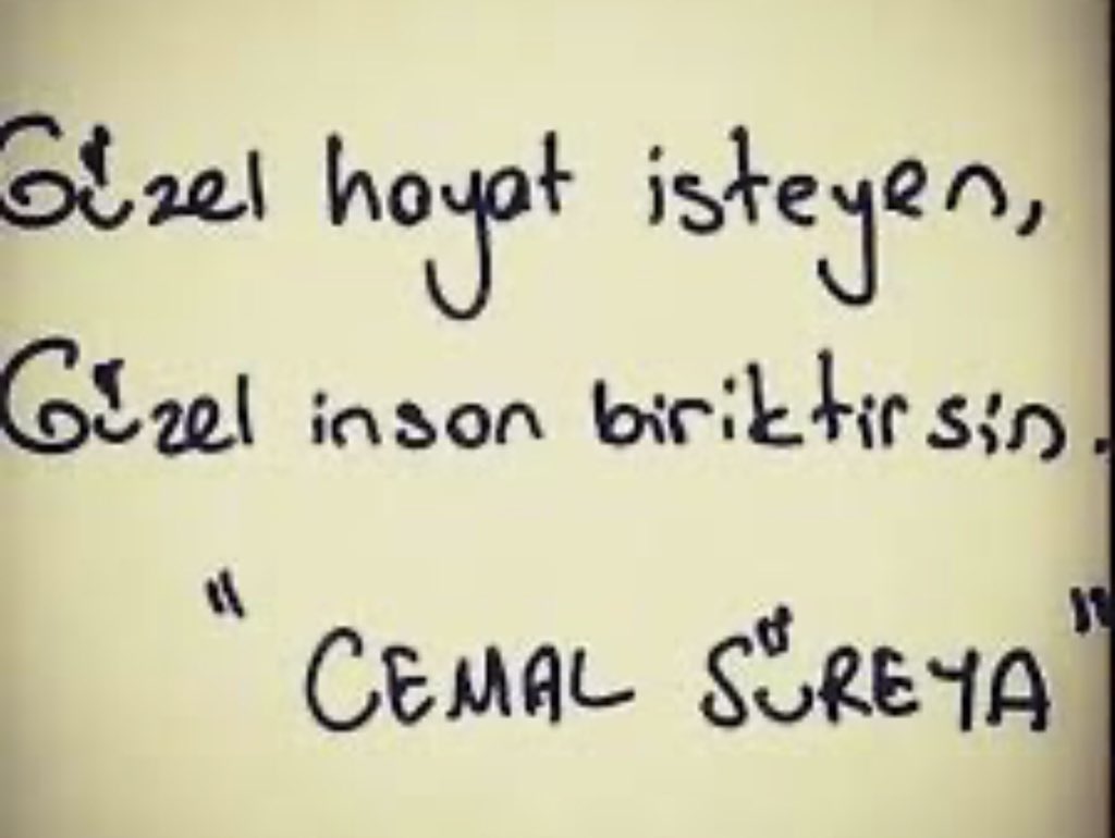 Dünyanın tek katlanılabilir yanı Kalbinin sıcaklığını Yüreğimizde hissettiğimiz insanlardır.
İNSANDAN İNSANA ŞÜKÜR Kİ FARK VAR
Şükür ki bu kadar karmaşanın ortasında bir avuçta olsa gönlümüze değen insanlara denk geliyor yüreğimiz
Yoksa tahammül edilecek gibi değil Dünya