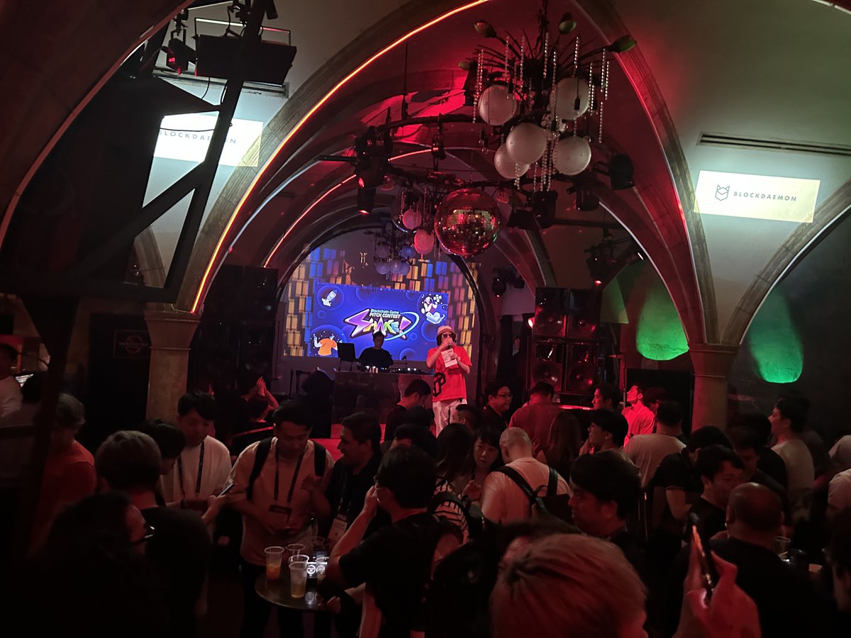 Yolofox Game tweet media