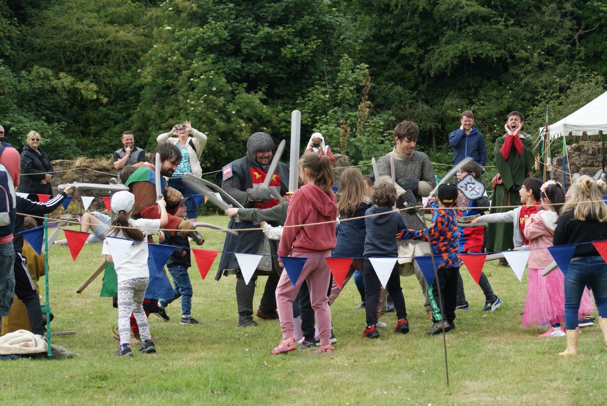 Have you got your ticket yet for Medieval Day at Weoley Castle Ruins?
This exciting event is on Saturday 1st July from 11.00am-4.00pm, £3 per person.
Booking is essential. No walk up tickets will be available on the day of the event. Find out more here:
birminghammuseums.org.uk/.../medieval-o…