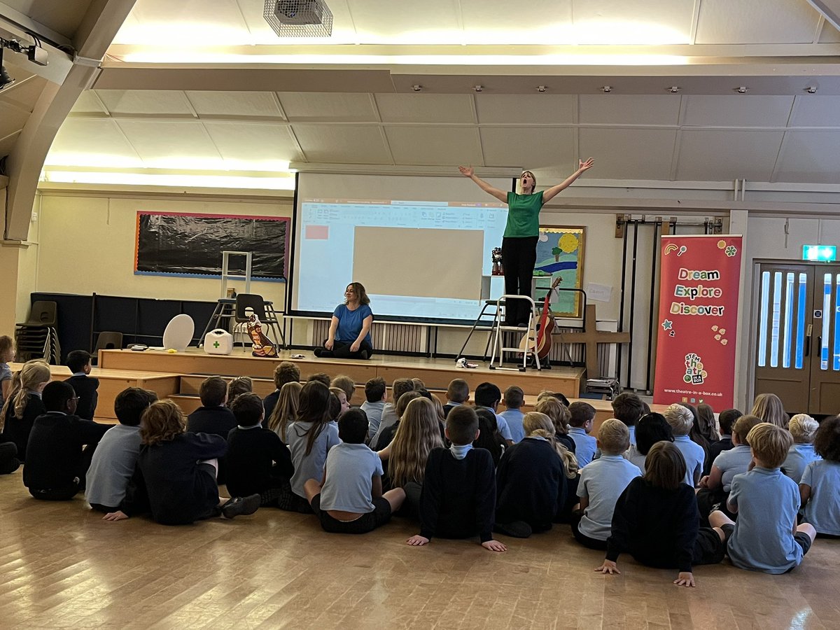 WalburgaSchool's tweet photo. Thank you @STheatreinabox for an incredible performance all about Engineering! The children were very entertained (AND inspired) Mrs Higgins even decided she might like to be an engineer too! @bcw_cat #STEMeducation #STEMtheatreinabox #dreamexplorediscover https://t.co/U3V5rKmMyA