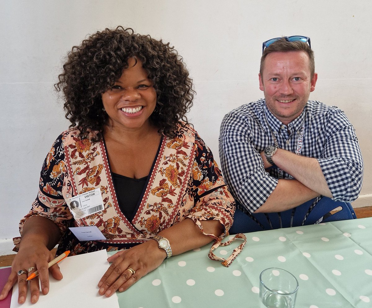 richreadalot's tweet image. Met this lovely lady at the @HubSpringhill reading conference last week on the #iow and heard about her book and story...

#TraciCarroll #MillieDoesntMind

It&apos;s the book&apos;s 1st birthday today! You can buy a copy at: amazon.co.uk/Millie-Doesnt-…