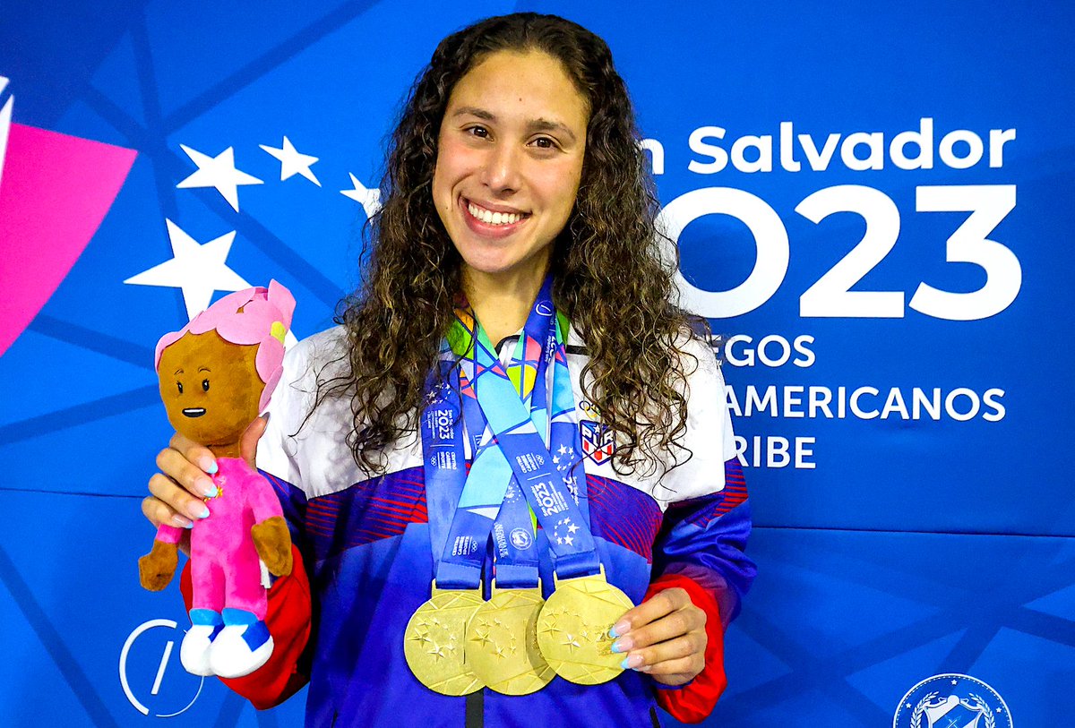 LaPerlaPR's tweet photo. Kristen Romano gana tercera medalla de oro en San Salvador 2023 | https://t.co/sAw7hhY2ZY

Romano ganó los 200 metros dorso con tiempo de 2:12.56. | #SanSalvador2023 https://t.co/b3qQQiCddQ