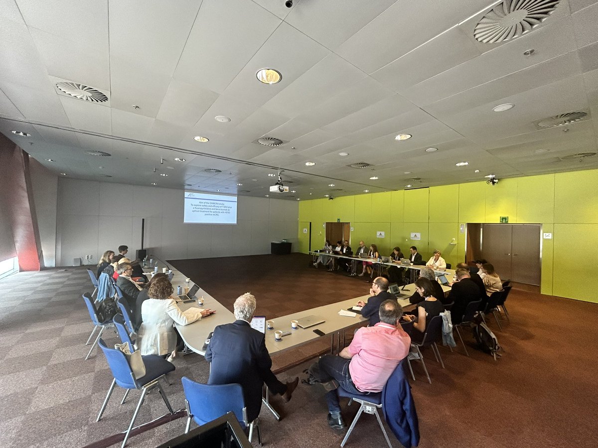 ffcd_cancerdig's tweet photo. 🇪🇺 in progress : #ENGIC (European network in GI cancers) third meeting discussing the future academic European trials in GI cancers 👏👏👏
Thanks to all the European cooperative groups 🇫🇷🇧🇪🇩🇪🇮🇹🇪🇸🇳🇱🇩🇰🇬🇧🇪🇺for the commitment. https://t.co/BrHVqGfKS4