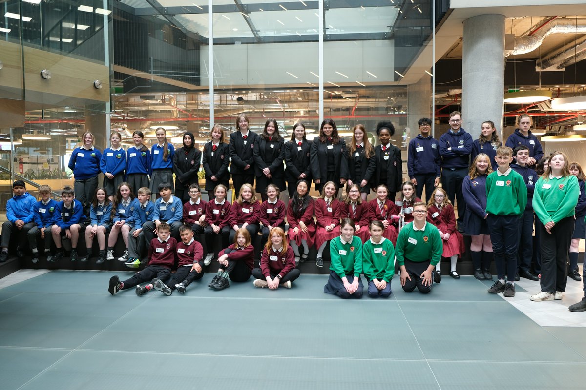 🔔Calling all primary and post-primary schools 🔔

Exciting news! The #MSDreamSpace Ambassador Program signup is NOW OPEN! 🚀 

🌟 Sign up today: microsoft.com/en-ie/form/ste…

 #MicrosftDSA